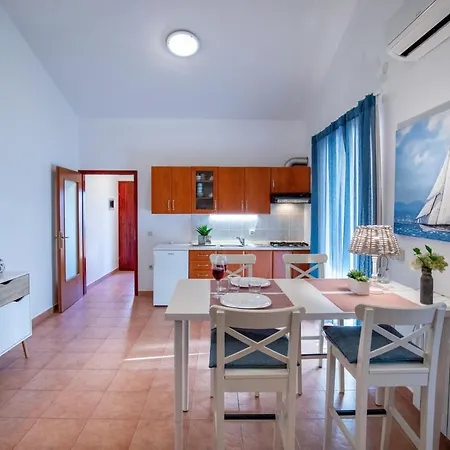 Apartment With A Parking Space Valbandon, - 9708 Fazana